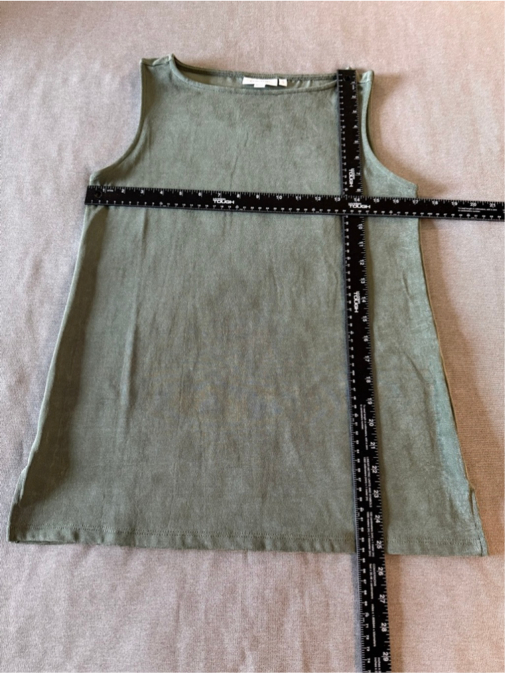 Chico's Side-Slit Tank in a dark green size 0 (US S) - Picture 4 of 7
